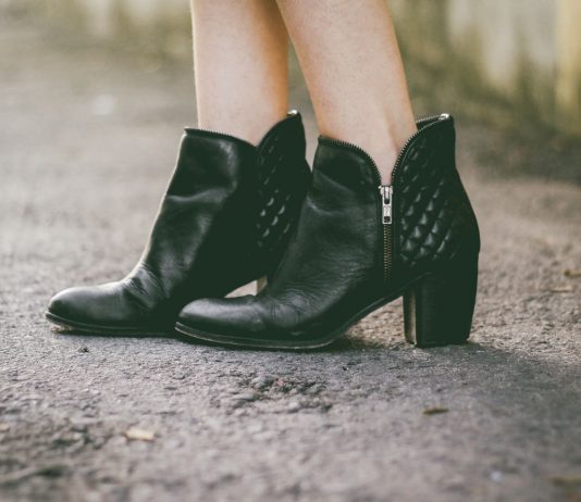 Skórzane półbuty na obcasie damskie – w czym tkwi ich sekret?